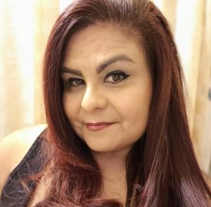 Meet your Posher, Esther